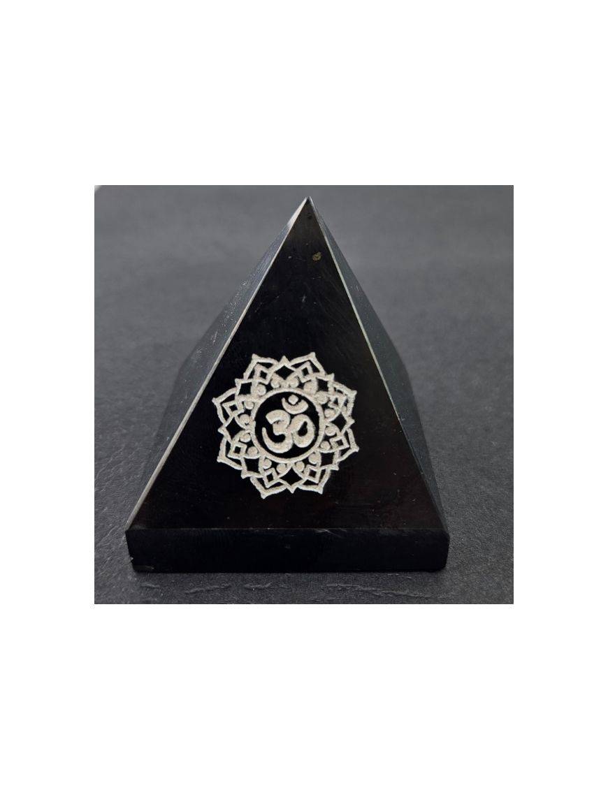 Pyramide Shungite - 5cm symbole Om