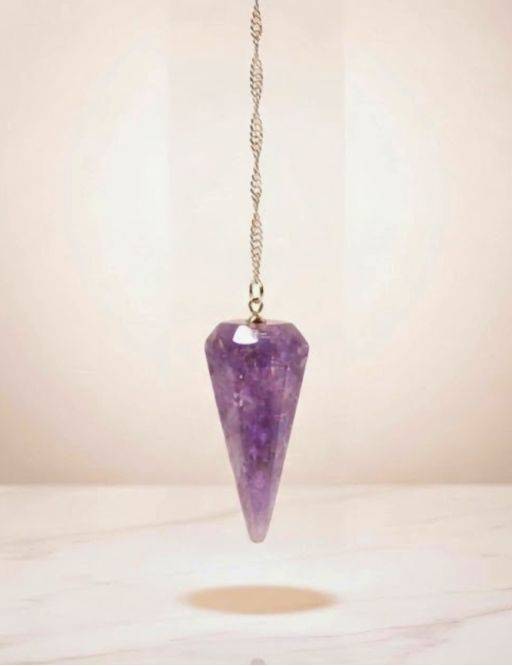 Pendule divinatoire conique en Améthyste conique facettée avec chaîne argentée