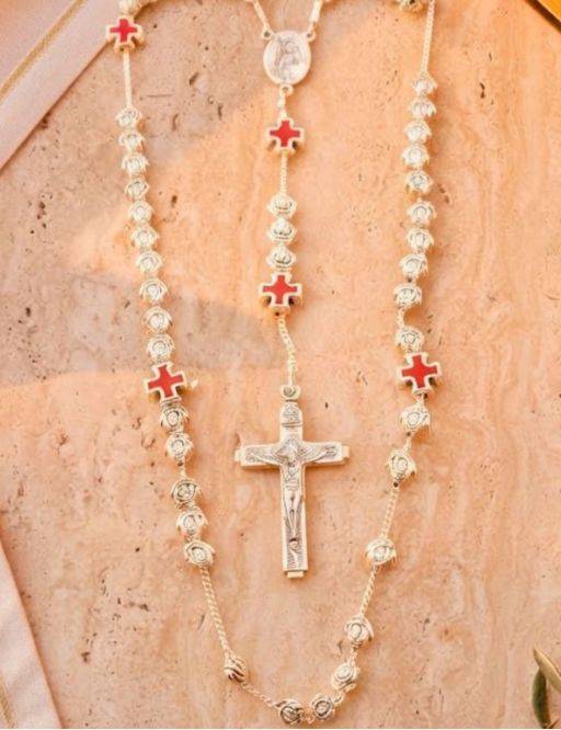 Chapelet sainte Rita en métal, croix celtiques rouges