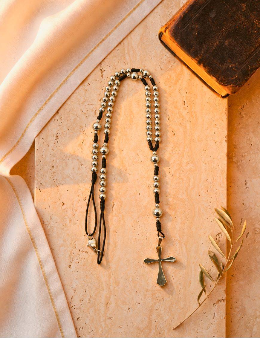 Chapelet boules en inox, fil noir
