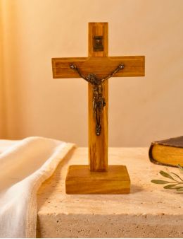 Crucifix en bois d'olivier véritable - 12 cm