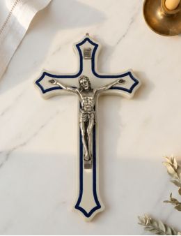 Crucifix résine - Blanc et Bleu - 25 cm