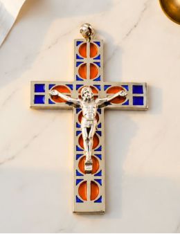 Crucifix métallique vitrail avec Christ