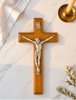 Crucifix / croix en bois 17 cm et Christ métallique 