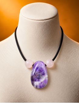 Collier corde et pierres, composition unique Améthyste et quartz rose