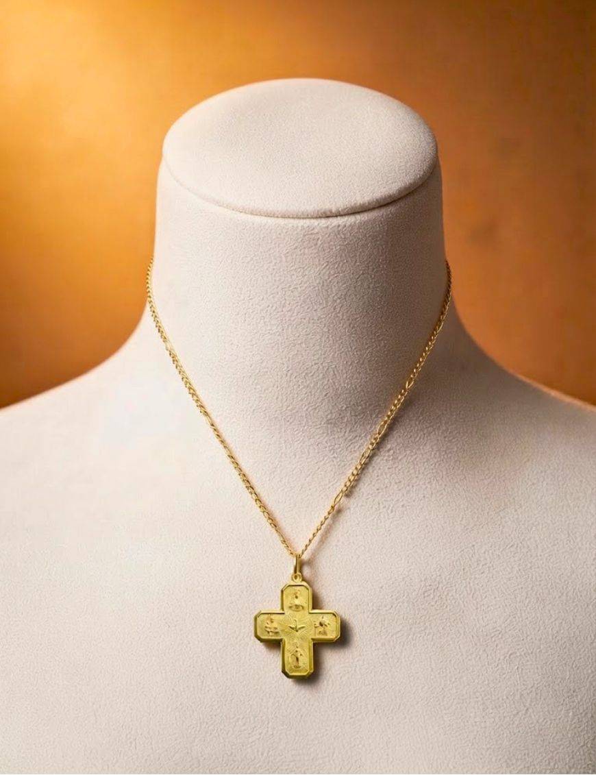 Pendentif Croix chrétienne en plaqué or