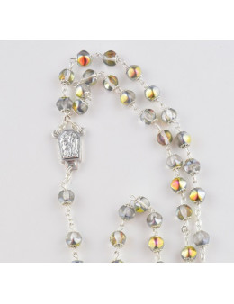 Chapelet avec chaîne argentée et perles colorées