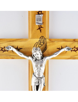 Croix en bois sérigraphié avec Christ argenté