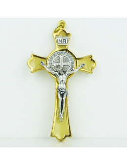Croix Saint Benoit en métal doré et émail coloré